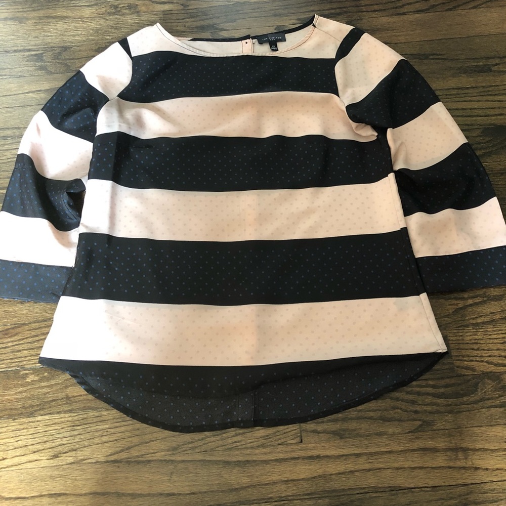The Limited 3/4 sleeve dress top!